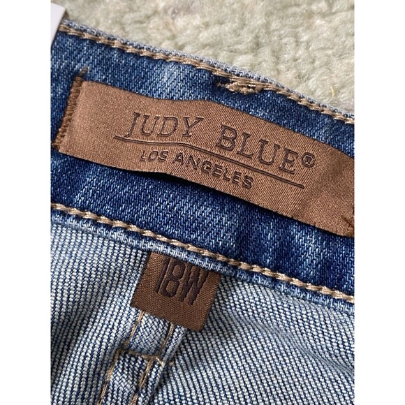 NWT Judy Blue Size 18W Mid Rise Trifecta Flare 2.0 Tummy Control Jeans Flared - Picture 7 of 9
